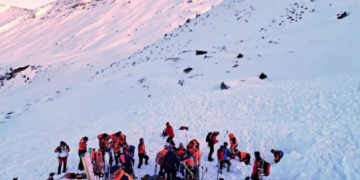 Tragjedi në Alpe: Tetë skiatorë humbin jetën në një ditë për shkak të orteqeve