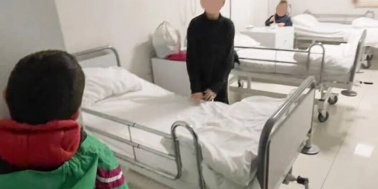 Tre fëmijë të mitur të lënë pa kujdes nga nëna në Durrës, Ministria e Shëndetësisë dhe Mbrojtjes Sociale: Janë ndërmarrë hapa për sigurimin e mbrojtjes së tyre.