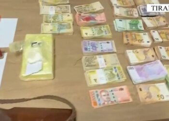 Tri persona arrestohen në Tiranë për furnizimin me kokainë disa grupeve, me një sasi prej mbi 120 mijë eurosh, armë dhe drogë të sekuestruar.