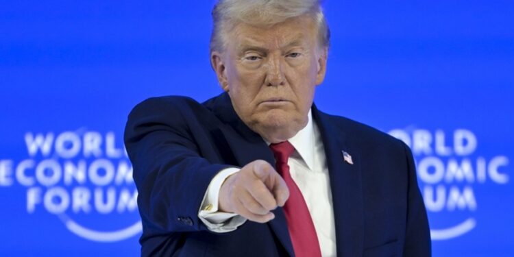 Trump në Davos: 59 shtete shprehin dëshirën për të kontribuar në marrëveshjen e paqes, Hamasi duhet të dorëzojë armët ose do të përballet me shfarosje.