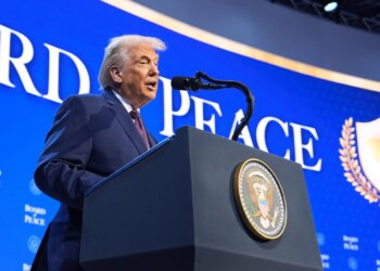 Trump padit JPMorgan, kërkon 5 miliardë dollarë dëmshpërblim në një rast rekord.