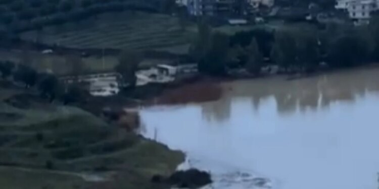 Vështirësi për shkak të reshjeve të shiut në Nishtullë dhe ish-Kënetë/ Niveli i ujit arrin deri në 50 cm, rezervuari i Spitallës bllokohet.