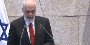 Vizita në Izrael: Rama bisedon me kryetarin e Parlamentit dhe thotë se hebrenjtë flasin shumë, por ballkanasit flasin edhe më shumë.