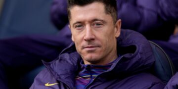 Vlahovic, Dybala, Lewandowski dhe të tjerë: Lojtarët kryesorë me kontratat që mbarojnë në qershor.