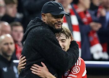 Ylli i Bayern Munichu kërkon ndjesë nga klubi për komentet mbi dëshirën për të luajtur te Reali, Kompani: Ai është vetëm 17 vjeç.