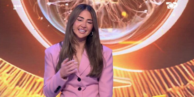 "Zarfi i zi në shtëpi" – Kiara Tito emocionohet në ditëlindjen e saj dhe nuk mund t'i përmbajë dot lotët.