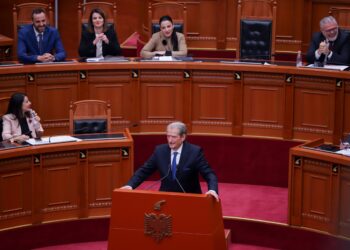 Berisha: Procedura e përshpejtuar është përpjekje e Ramës për të mbuluar grushtin e shtetit për mbrojtjen e Lubi Ballukut