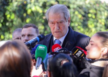 Berisha: Altin Troplini komandonte një call-center. Janë 200 sipërmarrje kriminale të patronuara nga Olsi Rama