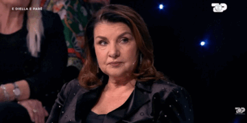 ‘E fala Zotit nuk kam armiq’, Rajmonda Bulku zbardon kritikat që ka marrë për ‘Duaje Emrin tënd’, siç e përmendi Kadaresën.