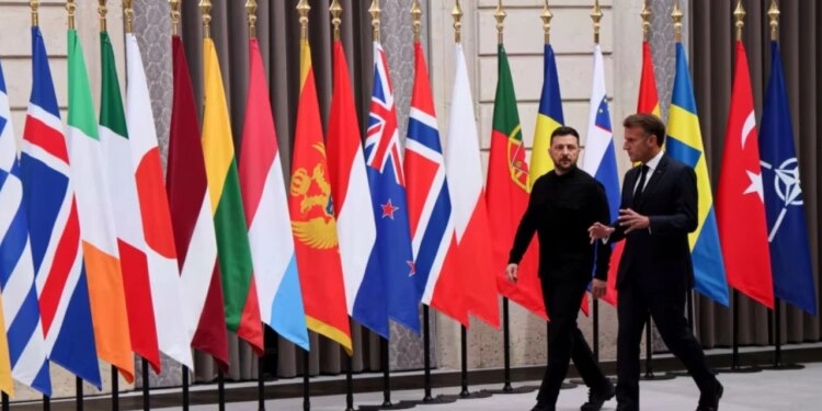 ‘Koalicioni i të gatshmëve’ mblidhet, Parisit i jepet rëndësia e udhëheqësve perëndimorë për diskutimin e fatit të Ukrainës.