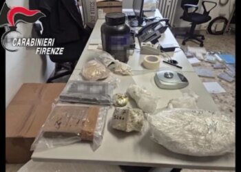 ‘Kokaine e prodhuar në Firencë: Arrestohet një shqiptar dhe tre kolumbianë, niveli i sipërmarrjes arrin në 700 mijë euro’