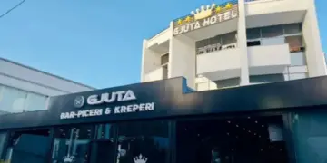 18-vjeçarja e plagosur në hotelin në Tiranë, gjykata vendos të mbajë në burg të dashurin e saj, ndërsa dy persona të tjerë janë lënë të lirë.