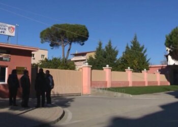 34-vjeçari nga Lushnja, i cili porositi një vrasje të mbetur në tentativë për gjakmarrje, është dënuar me 25 vite burg.