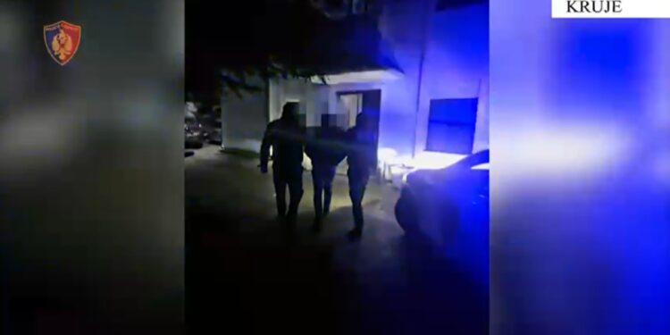 39-vjeçari në Krujë arrestohet për kultivimin e 136 bimëve narkotike