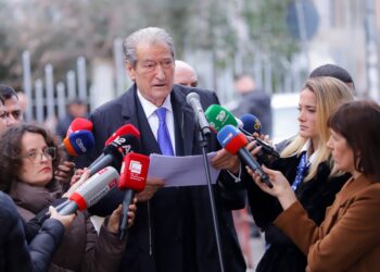 Berisha denoncon skandalin: Altin Troplini ka firmosur 16 kërkesa për të më hetuar mua dhe mbesat e mia edhe 4 vite para lindjes së tyre