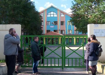 “Afterschool” në 30 shkolla të Tiranës: Drekë falas dhe zgjatje orari deri në orën 16:00, Top Channel publikon listën e institucioneve ku do të zbatohet projekti.