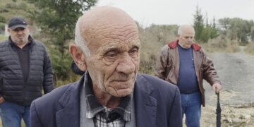 Ankesa në Cakran: Banorët protestojnë për rrugën drejt varrezave, shprehin vështirësi në transportimin e arkëmorteve