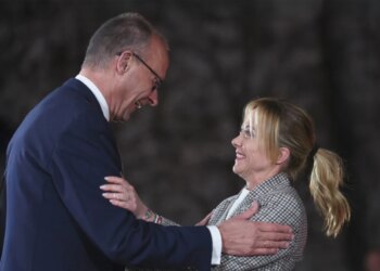 Apo ndodhet França në një rënie? "Merzoni", binomi i ri dominues në Evropë dhe plani që po përgatit Macron.