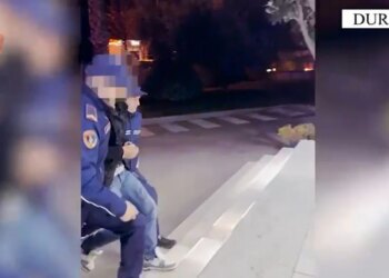 Arrestohet në flagrancë 44-vjeçari për vjedhje produktesh në një farmaci në Durrës.