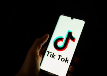 BE: TikTok bëhet objekt i kërcënimeve për gjobë për shkak të rrezikut të varësisë