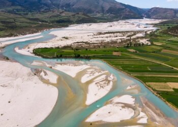 Bariu 65-vjeçar në Tepelenë humbet pa gjurmë, dyshohet se është marrë nga rrymat e Vjosës.