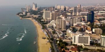 Bashkëthemeluesi i ASOS humb jetën pas një rënie nga një pallat në Tajlandë.