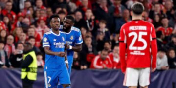 Benfica merr masa strikte pas skandallit Prestianni, pezullon 5 shikues.