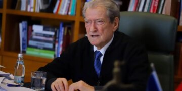 Berisha reagon për dhunimin e avokatit Kujtim Cakrani në Vlorë: Një veprim kriminal i shqetësueshëm nga ana e shtetit