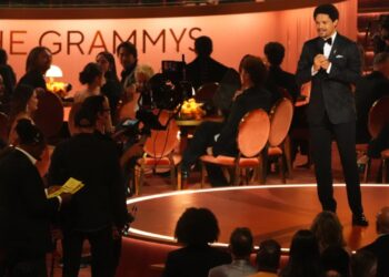 “Çdo artist aspiron çmimin Grammy po aq sa Trump dëshiron Groenlandën”/ Moderatorin Trevor Noah ‘e kritikon’ Trumpin, Shtëpia e Bardhë përgjigjet ashpër