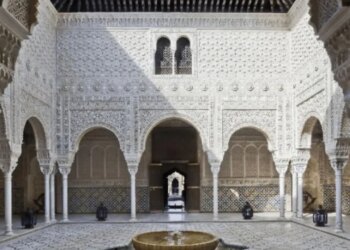 Detaje të reja mbi Epstein: përpjekje për të blerë një pallat luksoz në Marok një ditë para arrestimit, me vlerë prej 14.95 milion dollarësh.