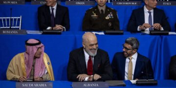 “Disa presidentë duhet të ndiejnë turp”/ Rama diskuton për çështjen e Hagës në Bordin e Paqes: Le të veprojmë para se situata të përkeqësohet