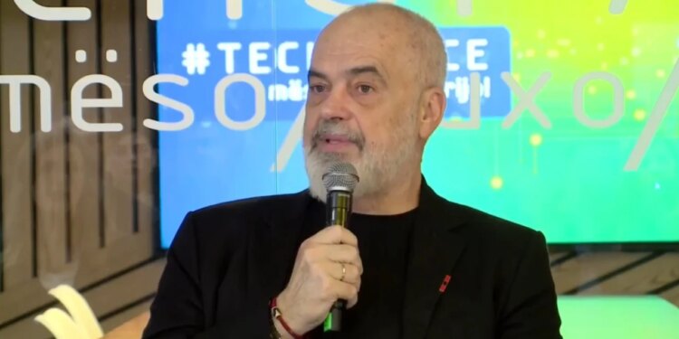 “Emri i AKSHI-t i kërcënuar nga fatkeqësia”, Rama: Çdo goditje e padrejtë ndaj këtij institucioni më dhemb. Në mjegull, e dini sa ujqër e minj ka Shqipëria.