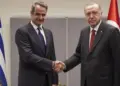 “Është momenti për të eliminuar të gjitha rreziqet”/ Takimi Erdogan-Mitsotakis në Ankara: Problemet që kemi janë të ndërlikuara, por…