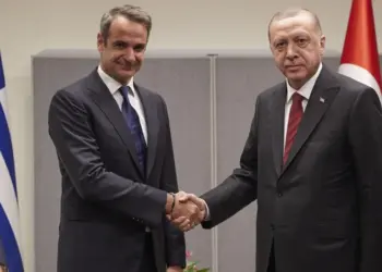 “Është momenti për të eliminuar të gjitha rreziqet”/ Takimi Erdogan-Mitsotakis në Ankara: Problemet që kemi janë të ndërlikuara, por…