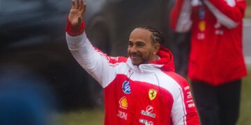 Formula 1/Ferrari, Hamilton fillon vitin 2026 me një ndryshim; ndahet nga menaxheri Hynes.