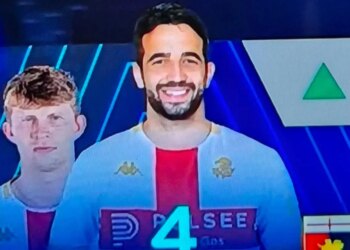 Foto/ Gabim në ndeshjen e Serie A, futbollisti i ekipit italian ngatërron trajnerin e shkarkuar nga Manchester United