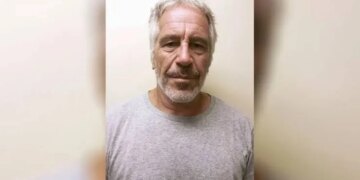 “Gratë përshëndesin lindjen e djalit”/ Zbulohen detaje të reja për e-mailin e vitit 2011 që lidhet me Epstein.