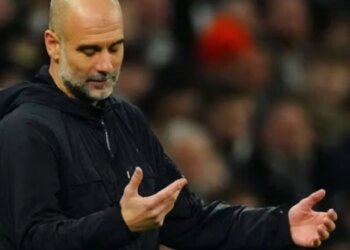 Guardiola fokuson vëmendjen jashtë futbollit: Si është e mundur të mos ndjehet prekja përpara luftërave?