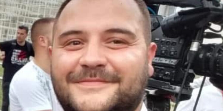 20 mijë euro gjobë me lajme / Policia arreston gazetarin Elio Laze