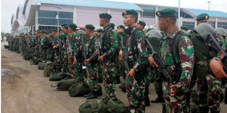 Indonezia planifikon dërgimin e deri në 8 mijë ushtarëve në Gaza, si pjesë e misionit paqeruajtës të përfshirë në planin e Trump për rajonin e Lindjes së Mesme.