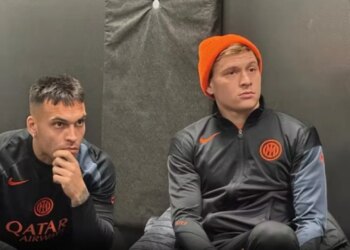 Inter, Bastoni kërkon ndjesë; Lautaro Martinez dhe Barella në konferencën për shtyp për ta mbështetur.