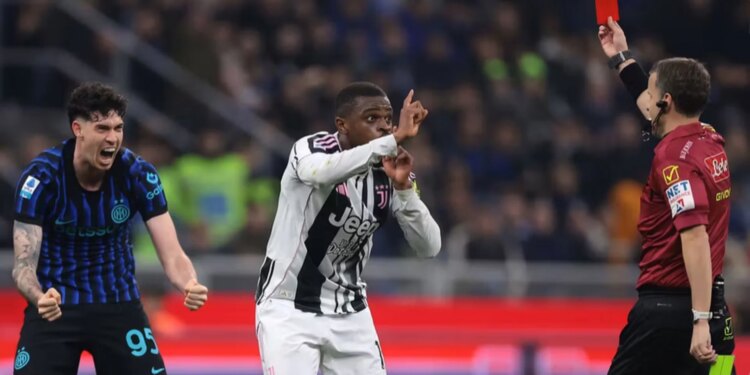 Inter-Juventus vazhdon, Kalulu: Mbylla telefonin. Fjalë të shumta, por skualifikimi qëndron.