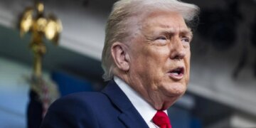 “Irani nuk mund të posedojë armë bërthamore”, deklaron Trump: “Nuk jam i kënaqur me ta, por…”