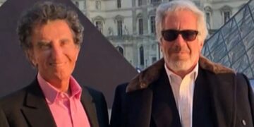 Ish-ministri Jacques Lange jep dorëheqjen si president i institutit arab në Francë, pasi emri i tij përmendet 600 herë në dosjen Epstein.