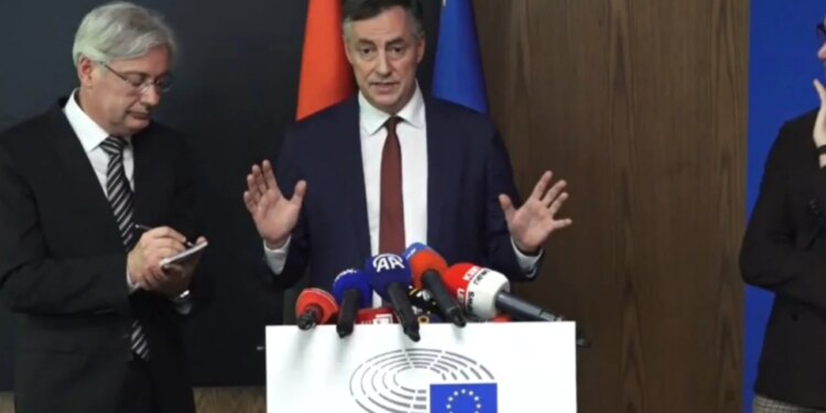 Ish-negociatori i opozitës për dialogun me Ramën, David McAllister, e eviton takimin me Berishën: Kam diskutuar me Tabakun, Vokshin dhe Bardhin.