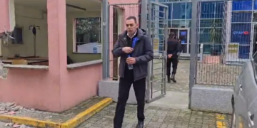 Ish-nëndrejtori i Hipotekës, Enis Hoxha, paraqitet para SPAK-ut.