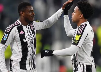 Kalulu sjell shpëtim për Spallettin në përfundim të ndeshjes dhe gëzon tifozët e Lazio-s.