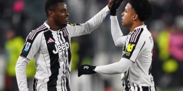 Kalulu sjell shpëtim për Spallettin në përfundim të ndeshjes dhe gëzon tifozët e Lazio-s.