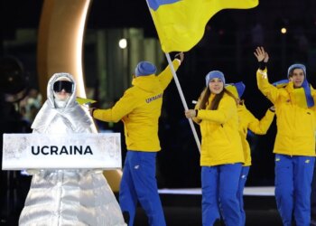 "Kanë arsye të plota të na urrejnë" / Cila është rusja që drejtoi ekipin ukrainas në paradën e flamujve në Olimpiadën e Dimrit?