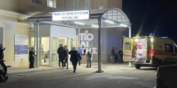 Katastrofë në ishullin grek: 4 viktima dhe 20 të plagosur nga përplasja mes anijes së rojës bregdetare dhe motoskafit të trafikantëve të emigrantëve.